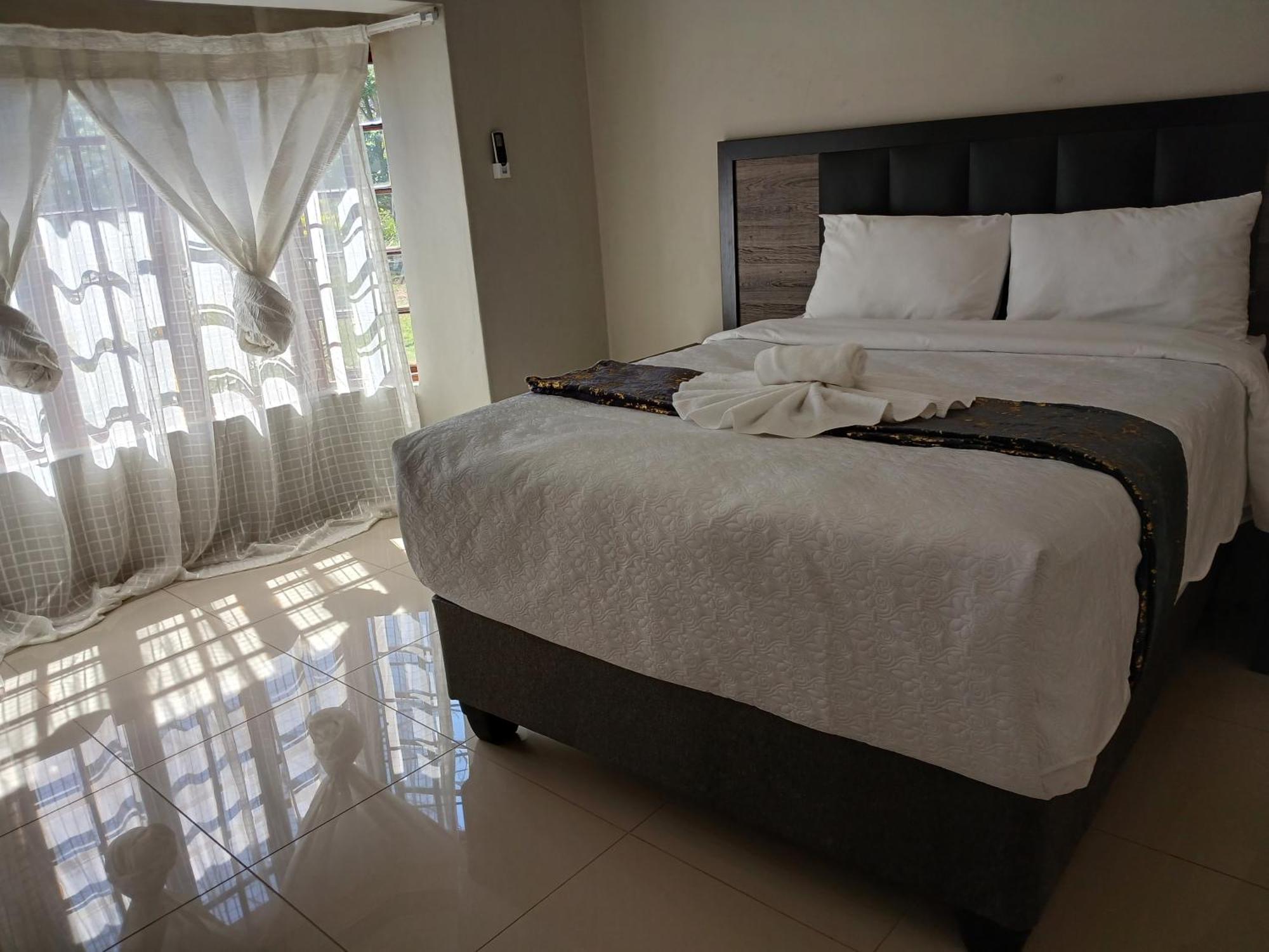The Haven Guesthouse Ezulwini Lobamba Exterior foto